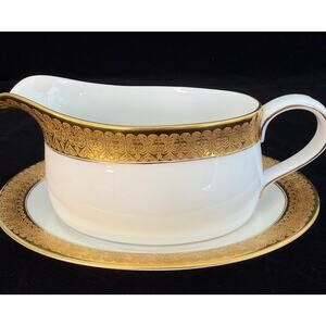 Royal Crown Derby St George Gravy Boat & Underplate  Bone China  England